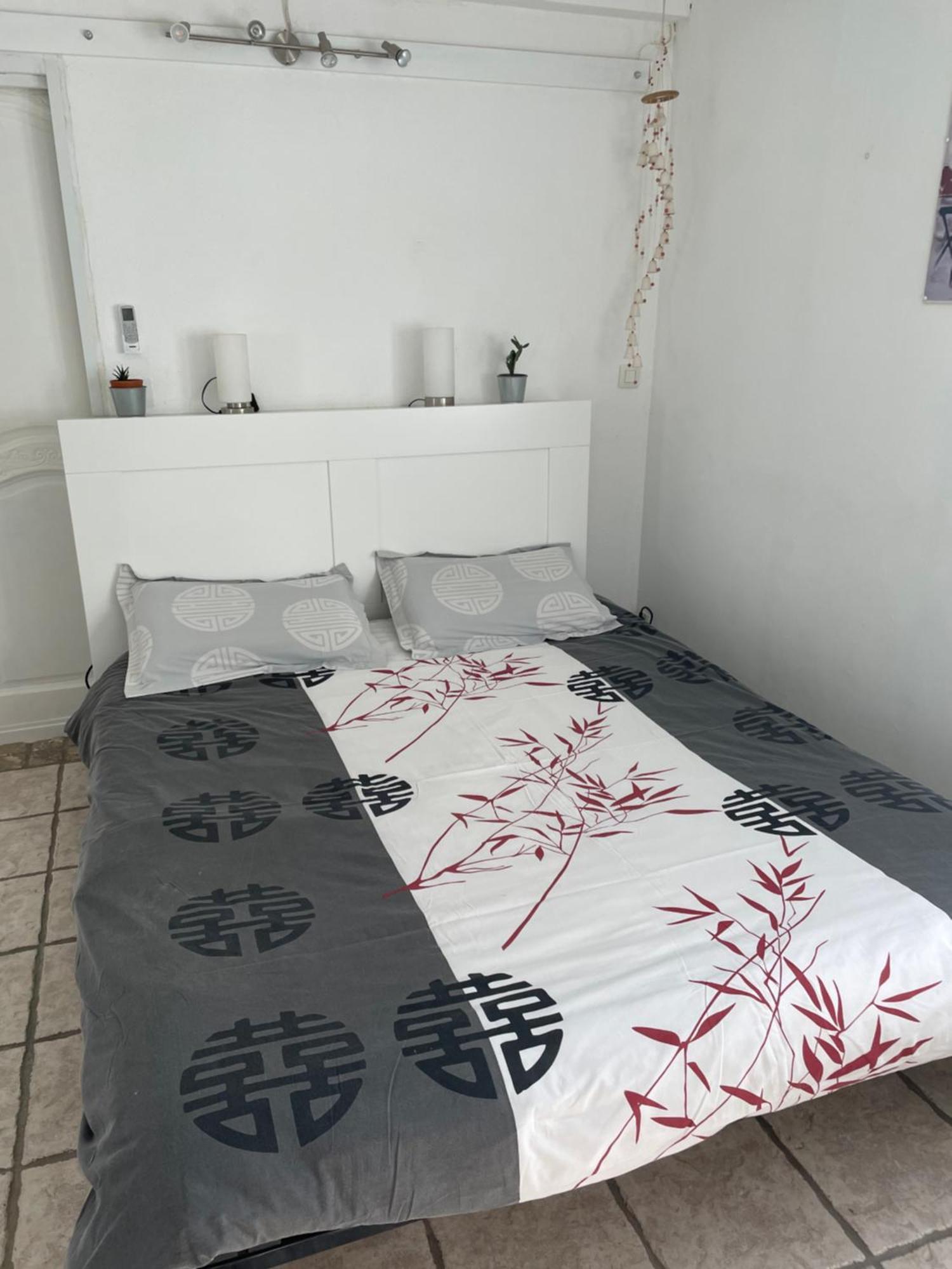 La Coccinelle Bed and Breakfast Νιμ Εξωτερικό φωτογραφία